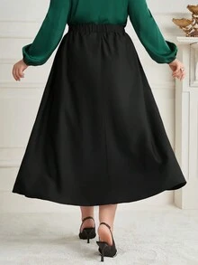 Modelyn Plus Size Solid Color Pleated Skirt - Black - View 2