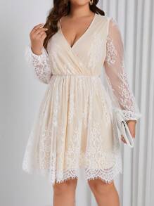 SHEIN Privé 大尺碼蕾絲網紗燈籠袖禮服 - 杏色 - 查看 3