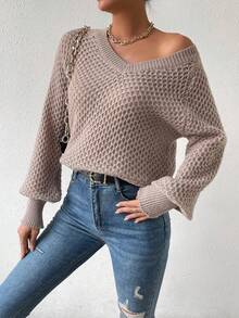 SHEIN Essnce 時尚休閒v領毛衣,配有瑞格蘭套袖 - 卡其色 - 查看 5