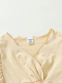 嬰兒女裝荷葉邊扭結前短袖上衣和卡通圖案短褲