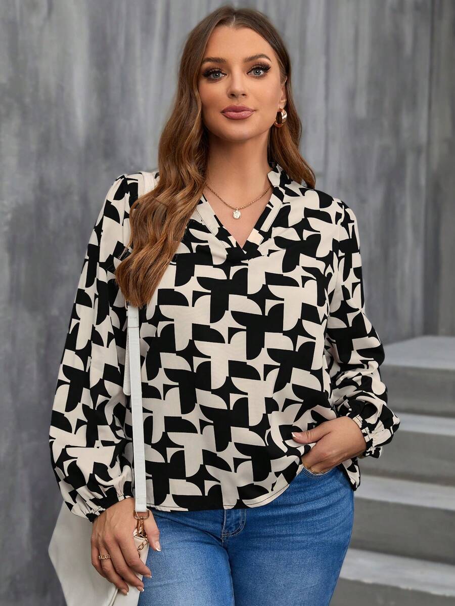 SHEIN LUNE Camisa Estampada De Talla Grande Con Cuello En V - Negro - Ver 1
