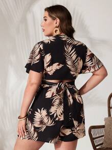 SHEIN VCAY Plus Size Summer Boho Leaf Patterned Short Sleeve Top And Shorts Set,Holiday Outfits Boho - Multicolor - View 2