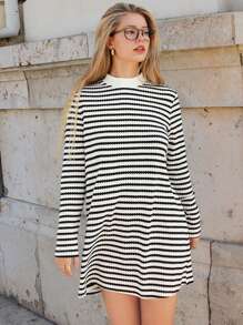 SHEIN Frenchy 女式立領條紋連身裙 - 黑與白 - 查看 2