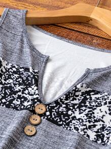 EMERY ROSE 大码拼色缺口领纽扣细节背心图案 T 恤女式上衣 - 彩色 - 查看 3