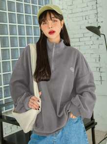 DAZY 字母繡花拉鍊半開領下落肩束口上衣 - 淺灰色 - 查看 1