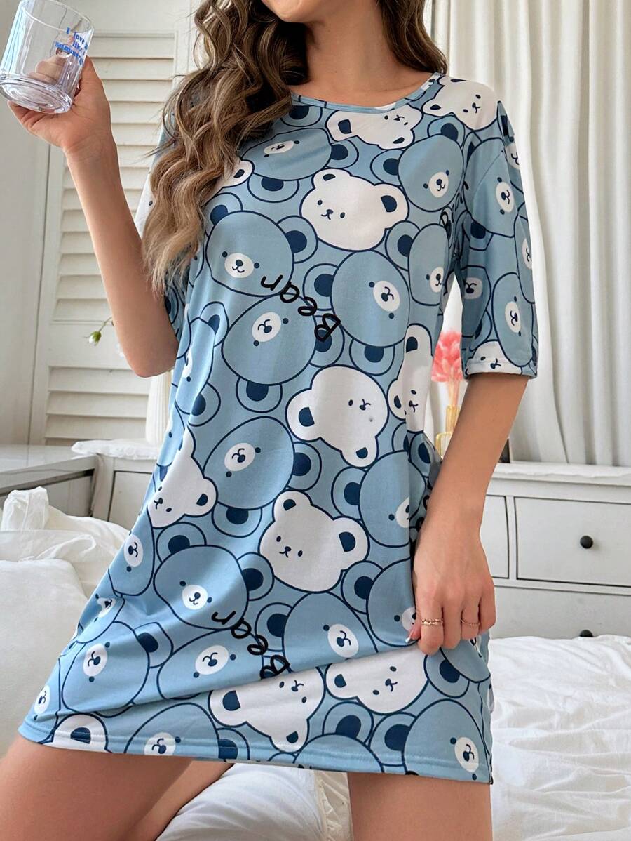 Vestido de pijama con estampado de dibujos animados