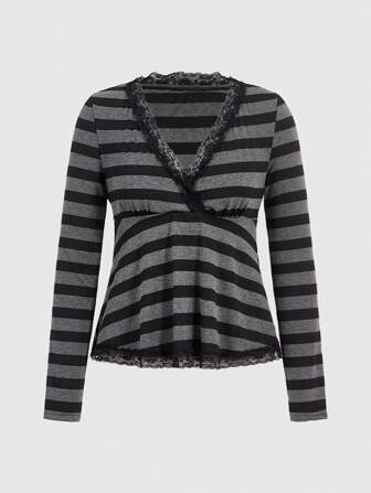 Goth Gestreiftes T-shirt Mit Spitzenbesatz