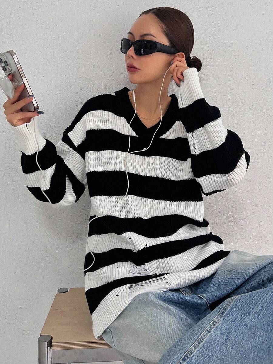 Dazy Star 女式條紋破洞毛衣 - 黑色 - 查看 1