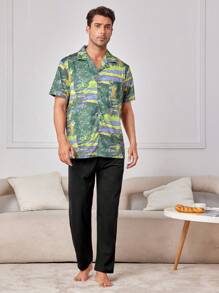 Men's All Over Print Lapel Neck Short Sleeve Pocket Single Breasted Casual Shirt - Green - View 4