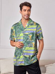 Men's All Over Print Lapel Neck Short Sleeve Pocket Single Breasted Casual Shirt - Green - View 1