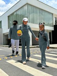SHEIN Conjunto De Camiseta Con Cuello De Tortuga Medio Acanalado Y Pantalones Acampanados Sólido Para Niñas Adolescentes - Agua verde azul - Ver 7