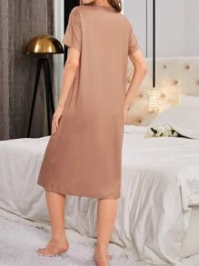 Vestido de pijama con estampado de café y bocadillo de dibujos animados para mujer