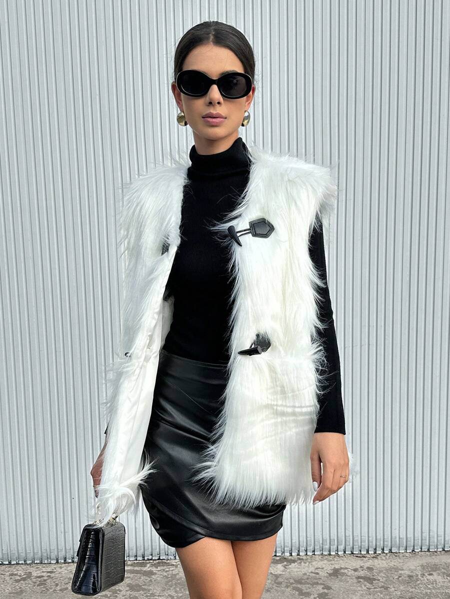 SHEIN Privé Solid Color Double Pocket Horn Button Plush Vest Coat - White - View 1