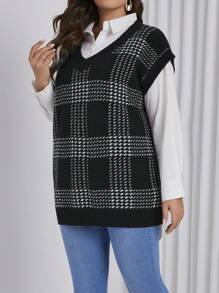SHEIN Essnce 女性的加大尺寸格紋圖案v領毛衣背心 - 黑色 - 查看 5