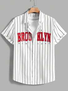 Manfinity RebelGame 宽松男士字母印花条纹休闲衬衫 - 白色 - 查看 1