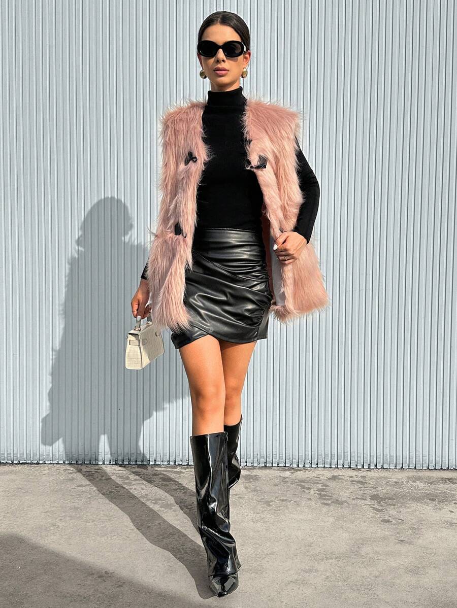 SHEIN Privé 带角扣的毛绒背心、加厚外套 - 粉色 - 查看 1