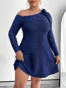 SHEIN Privé 大尺碼女式紋理面料一字肩連身裙 - 藏蓝色 - 查看 1