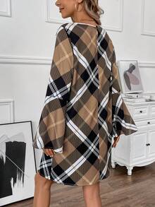 SHEIN Clasi 格子圓領長袖連衣裙 - 卡其色 - 查看 2