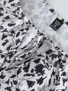 SHEIN LUNE 女式加大碼綁帶領口花卉印花上衣 - 黑與白 - 查看 8
