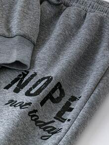 SHEIN LUNE Plus Letter Graphic Raglan Sleeve Thermal Lined Sweatshirt & Sweatpants - Dark Grey - View 5
