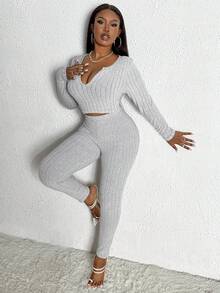 Slaydiva Plus Notched Neck Crop Tee & Leggings - Light Grey - View 4