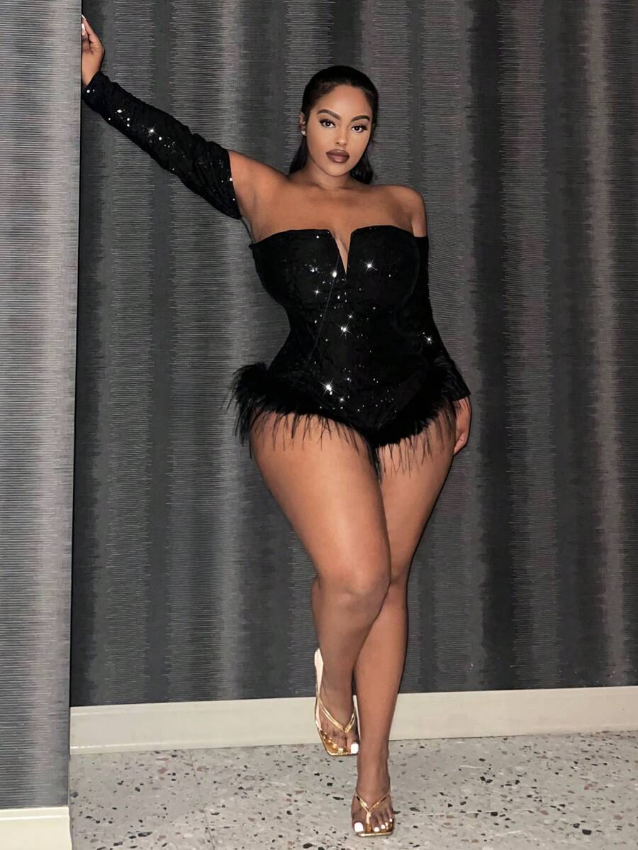 Slaydiva 大尺碼女士閃閃發亮的絨毛織邊露肩連體衣