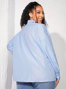 SHEIN CURVE+ 大尺碼女條紋襯衫 - 藍色 - 查看 2