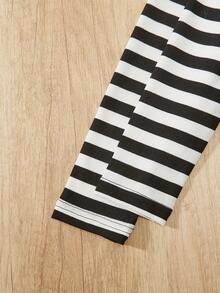 SHEIN Tween 女童休闲条纹长袖 T 恤和裤子套装 - 黑與白 - 查看 5