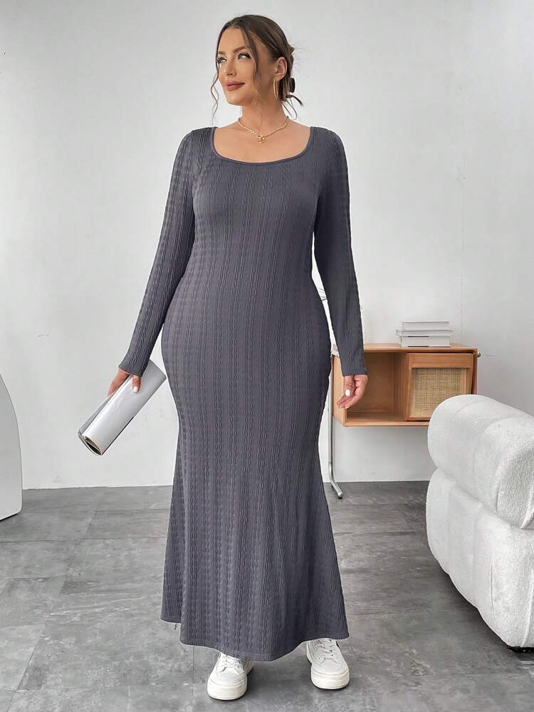 Plus Size Solid Color Scoop Neck Mermaid Hem Dress