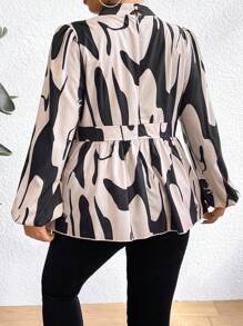 SHEIN Clasi 大码女式印花缺口领灯笼袖衬衫荷叶边上衣 - 杏色 - 查看 2