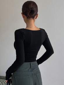 DAZY Màu thuần Thon gọn Scoop Cổ Tay áo dài Áo thun - màu đen - Xem 2
