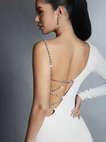 SHEIN BAE Vestido ajustado con cuello asimétrico y tirantes con strass para mujer - Blanco - Ver 2