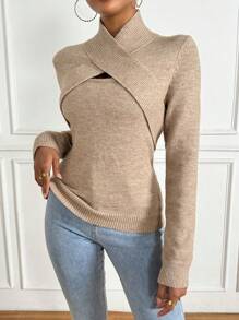 SHEIN Essnce 純色十字裹身立領鏤空毛衣 - 卡其色 - 查看 4