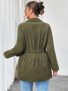 SHEIN Essnce 女款大尺碼正面扣環襯衫,附翻領和翻蓋細節 - 軍綠色 - 查看 2