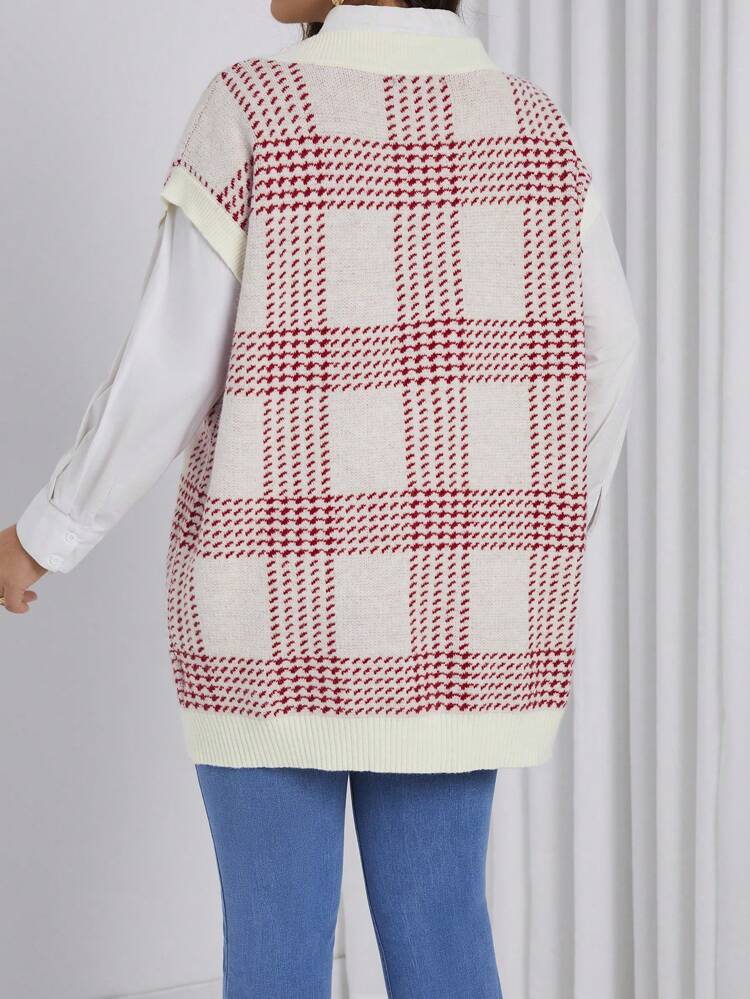Women's Plus Size V-neck Colorblock Plaid Sweater Vest With Decorative Edges