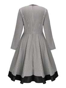 SHEIN Clasi Plus Size Plaid Colorblock Dress - Black and White - View 2