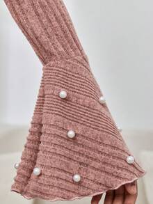 SHEIN 十幾歲少女針織搖擺裙,鑲有珠鏈細節,圓領、長袖,極簡風格,適合街頭時尚 - 珊瑚粉 - 查看 3