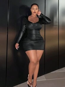 Slaydiva Kích thước lớn Xếp li Da giả Đầm Với Cổ Trái tim - màu đen - Xem 1