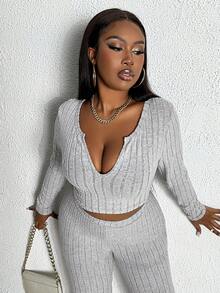 Slaydiva Plus Notched Neck Crop Tee & Leggings - Light Grey - View 6