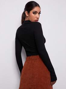 SHEIN EZwear Summer Outfits Zip Front Thumb Hole Crop Tee