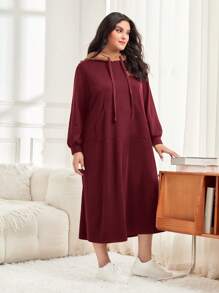 Mulvari 勃艮第红色加大码连帽泰迪熊风格撞色运动衫连衣裙，配有袋鼠口袋