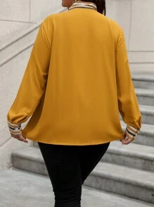 SHEIN Clasi Kích thước lớn Của phụ nữ Sọc In Áo sơ mi Với Tie Trước Vòng cổ - Màu vàng - Xem 2