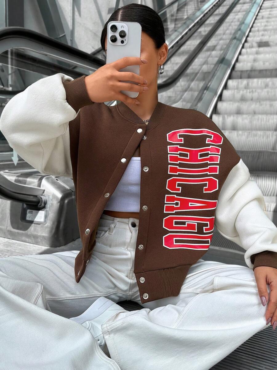 EURMUSE 女士字母印花對比色棒球領夾克 - 棕色 - 查看 1