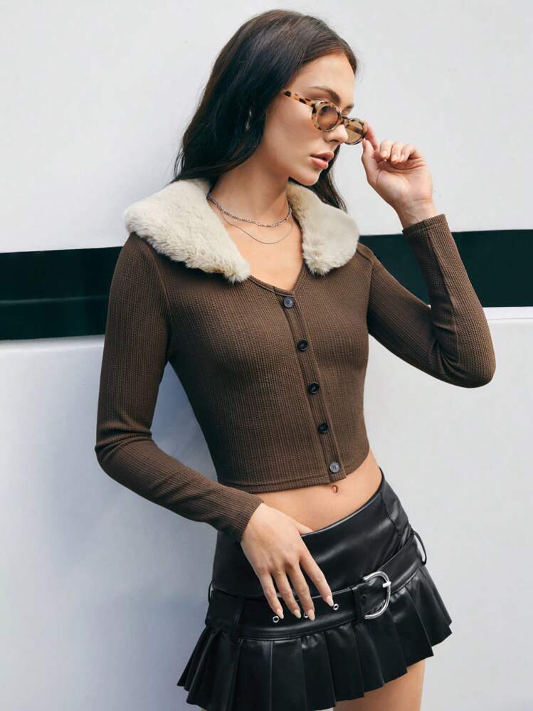 SHEIN - ブラウン　アンサンブル SHEIN MOOSTA カラーボタンショート丈トップス レディース服