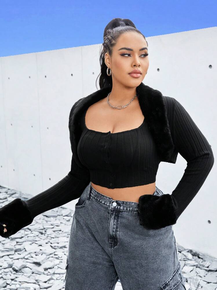 SHEIN EZwear Camiseta Corta De Talla Grande Para Mujer Con Cuello De Piel Empalmado Y Botón Delantero - Negro - Añade 6