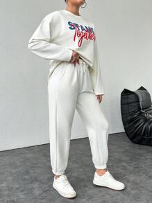 RueChic Bộ 2 chiếc/Bộ áo thun dài tay in chữ cỡ lớn cho nữ kèm quần ống đứng ống đứng cạp rút dây - trắng - Xem 4