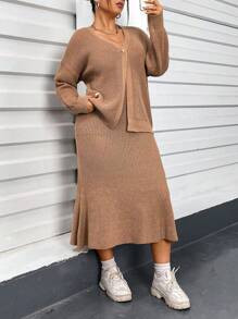 Flirla Kích thước lớn Của phụ nữ Thả vai Áo len Mở Và Đuôi cá Hem Đầm Áo len Bộ - Màu Khaki - Xem 5