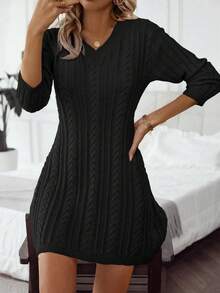 SHEIN Essnce 女款純色v領絞花針織休閒毛衣連身裙 - 黑色 - 查看 4