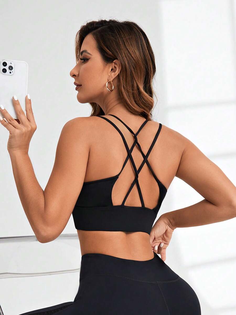 Easithlete Women's Plain Cross Back Sports Bra With Backless Design - Black - View 1