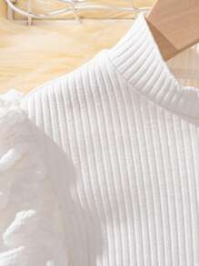 SHEIN Young Girl Ribbed Collar T-Shirt & Houndstooth Pattern Skirt Set With Embroidery And Jacquard Design - Black and White - View 3